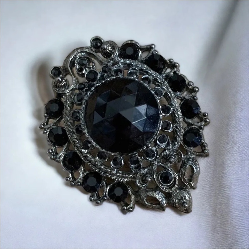 Vintage Signed Robert Rose Black Rhinestone Faux Onyx Mourning Brooch Pin